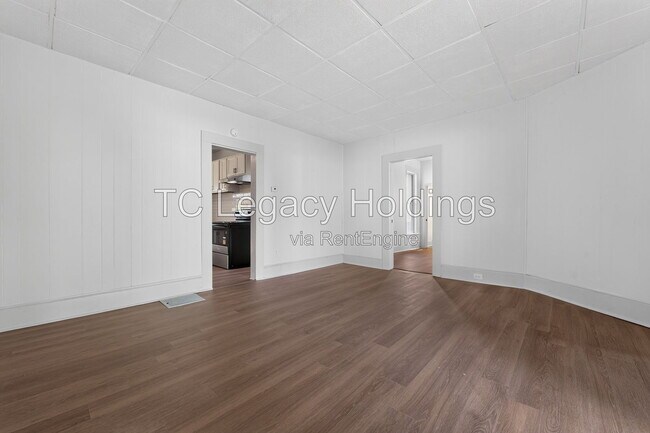 Building Photo - 502 Cottage Ave
