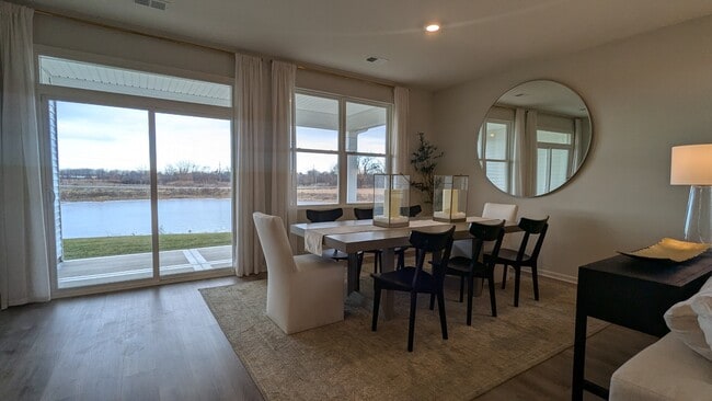 Building Photo - 1392 Foxglove Dr