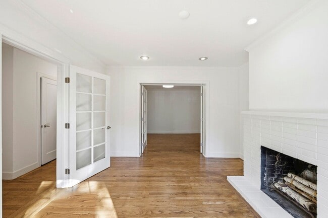 Building Photo - Charming Two Bedroom Condo in Dolores Heights - Please Contact for Showing Availability!