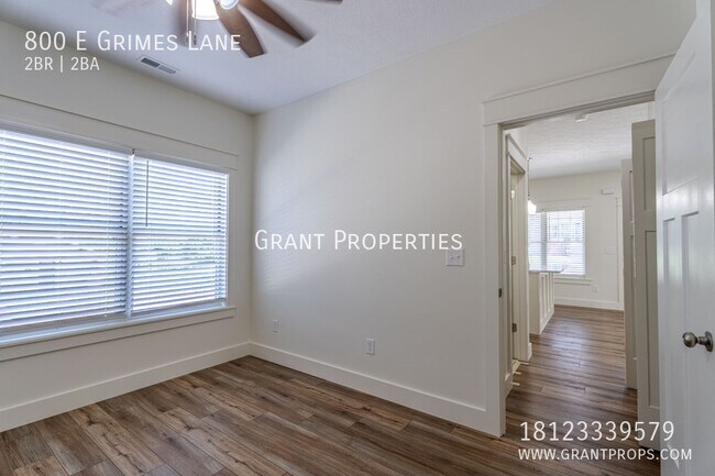 Building Photo - 800 E Grimes Ln