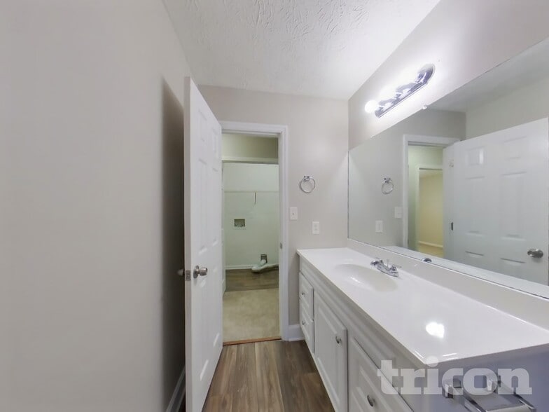 Building Photo - 2796 Mountbery Dr