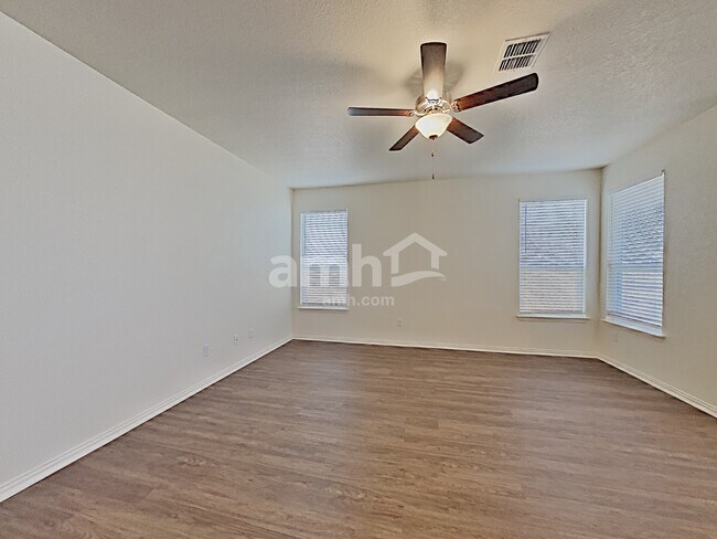 Building Photo - 2731 Spencebrook