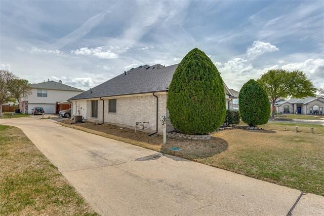 Building Photo - 1400 Ambrose Dr