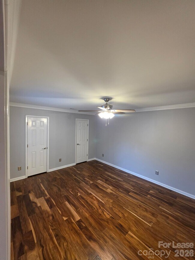 Building Photo - 16719 Spinnaker Ln