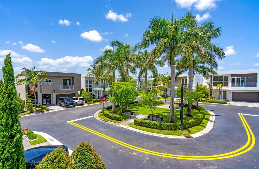 Building Photo - 7534 NW 98th Ave