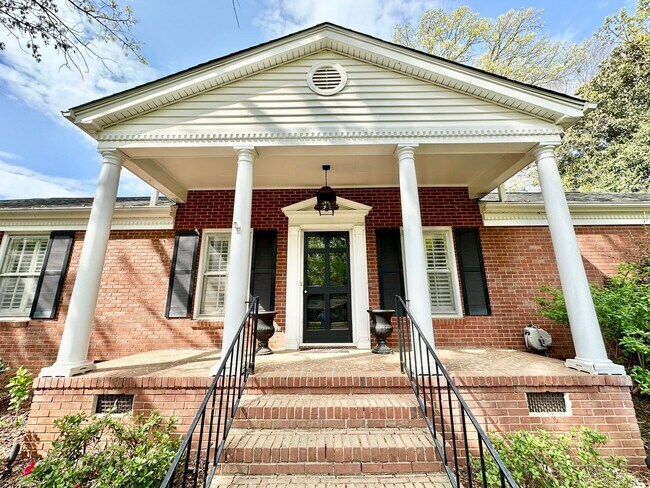 Building Photo - 621 Hanover Ct