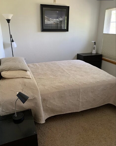 Building Photo - 1065 Laramie Blvd