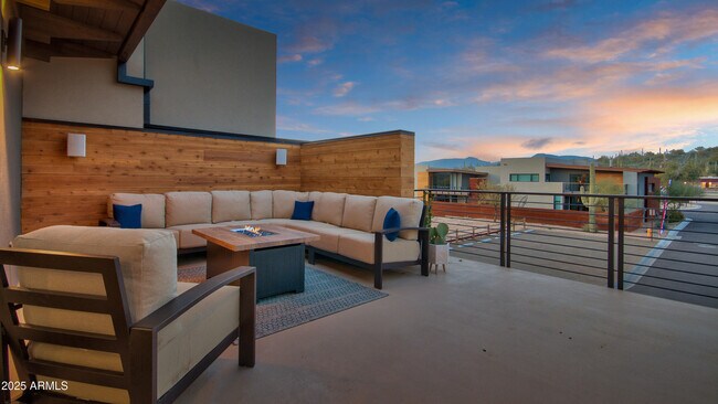 Building Photo - 6525 E Cave Creek Rd