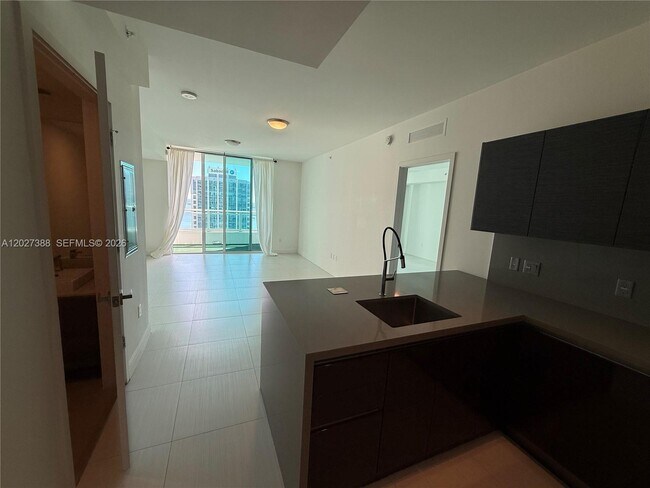 Building Photo - 1080 Brickell Ave