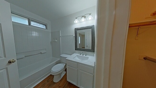 Building Photo - 6909 Broad Brook Dr