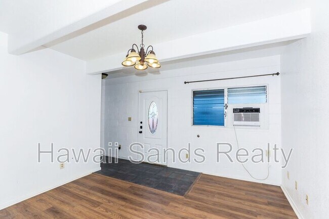 Building Photo - 3331 Hayden St