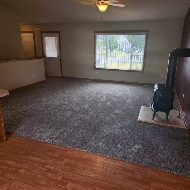 Building Photo - 4636 E Merced St