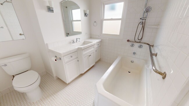 Building Photo - Charming Remodeled 2 Bed/1 Bath Home in Sa...