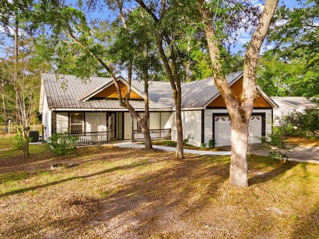 Building Photo - 71 Eventide Ln