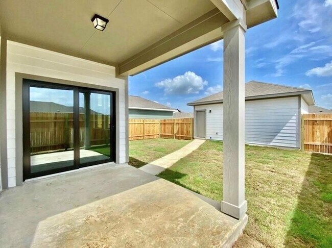 Building Photo - 2525 Pecan Island Dr