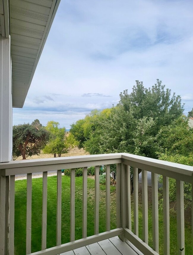 Building Photo - Newly Renovated Farmhouse style unit with ...