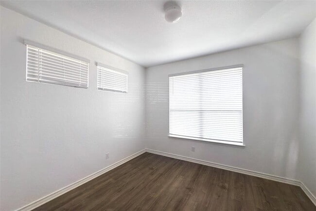 Building Photo - 3409 Copper Acres