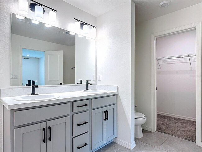 Building Photo - 2836 Sanctuary Dr