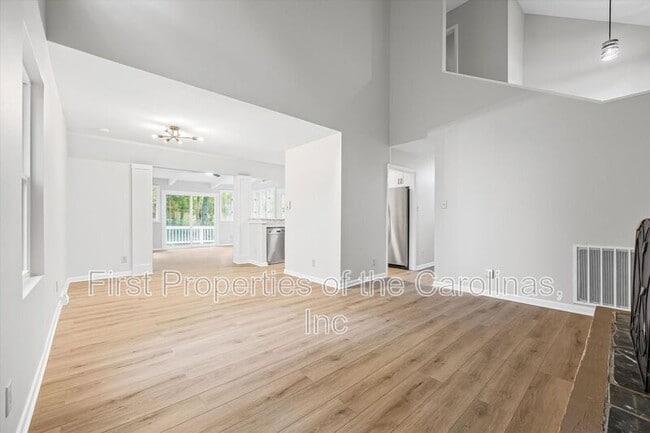 Building Photo - 6012 Lanai Ln