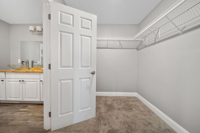 Building Photo - FANTASTIC 4 BEDROOM HOME LOCATED IN KARNS!!