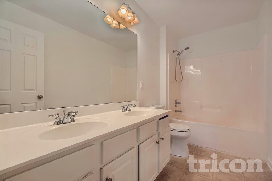 Building Photo - 2 Neely Run