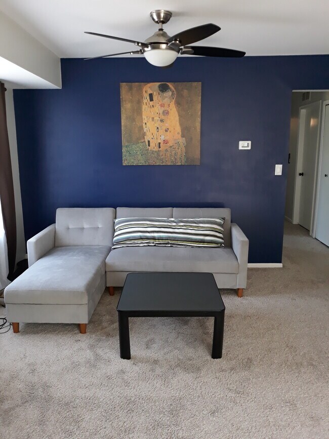 Building Photo - 41509 Bedford Dr
