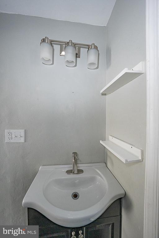 Building Photo - 3929 Terrace St