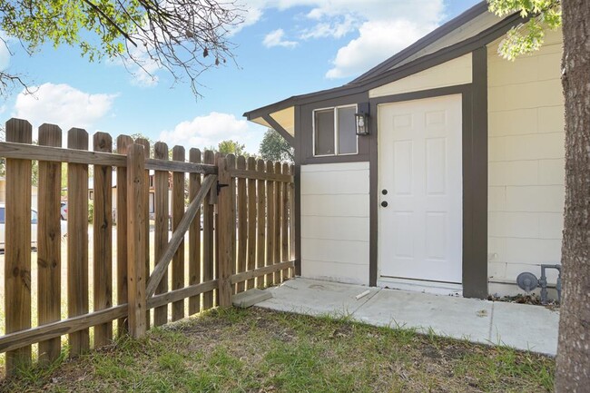Building Photo - 309 Buhler Dr
