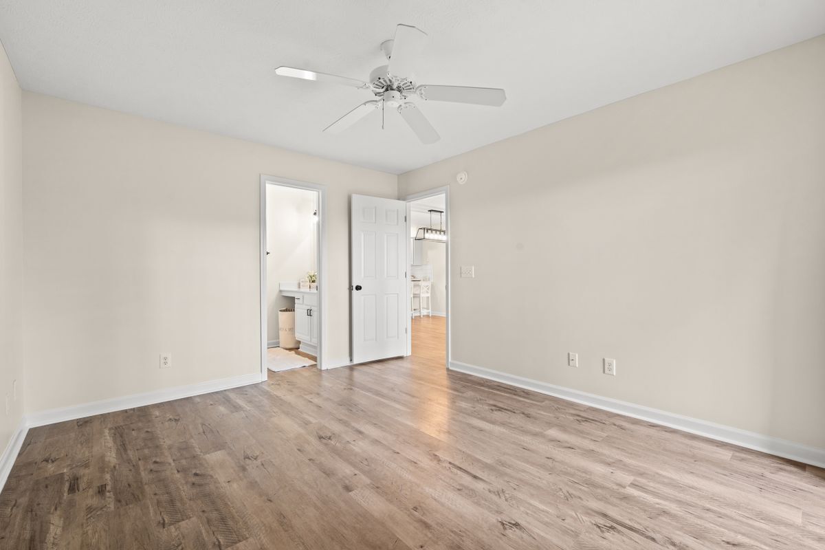 Building Photo - 412 Pinehurst Ln
