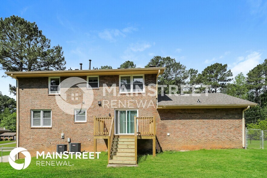 Building Photo - 6430 Kings Way