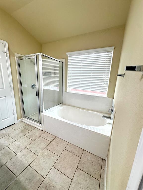 Building Photo - 1610 Windridge Dr