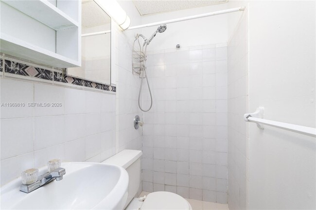 Building Photo - 5807 SW 41st St