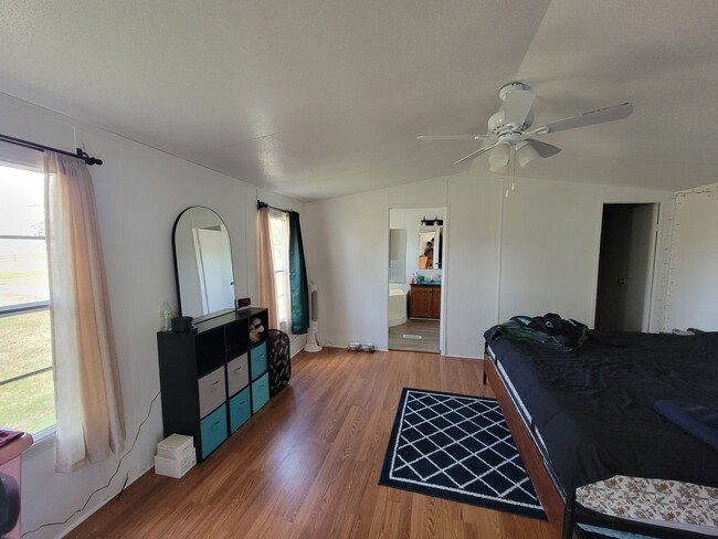 Building Photo - 3114 Dairyland Rd