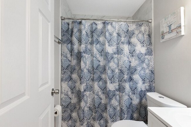 Building Photo - Smith St