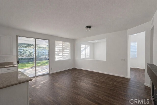 Building Photo - 1920 Tanglewood Dr