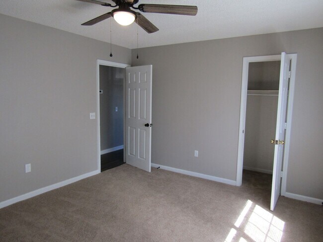 Building Photo - 1271 Windrow Dr