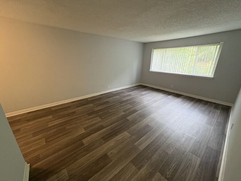 Building Photo - 1005 Hickory Hill Ln