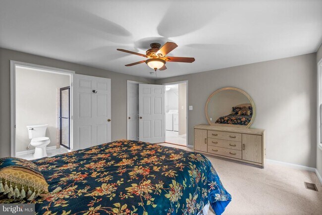 Building Photo - 10218 Feaga Farm Ct