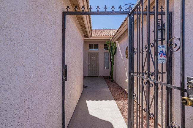 Building Photo - 81329 Avenida Coyote