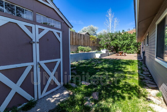 Building Photo - 4880 E Tomahawk Dr