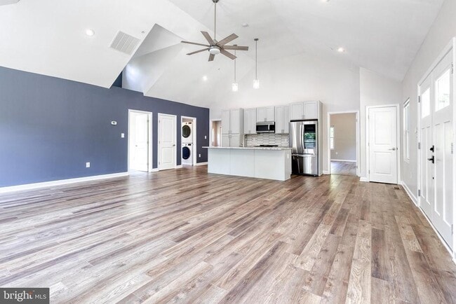 Building Photo - 1248 Generals Hwy