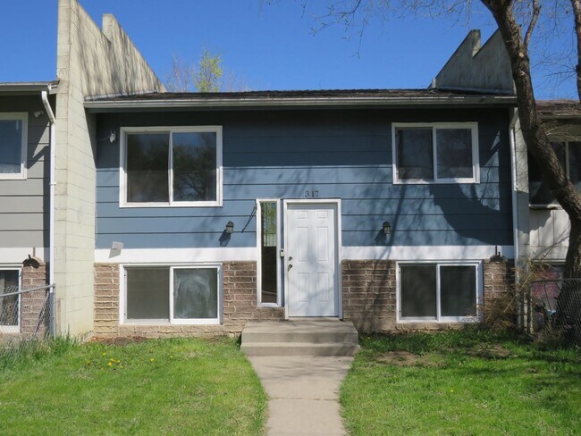 Primary Photo - 317 Jackson St