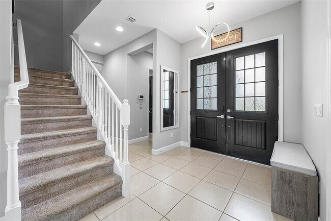 Building Photo - 15406 Goldfinch Cir