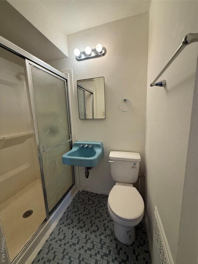 Building Photo - 301 Copiague Pl