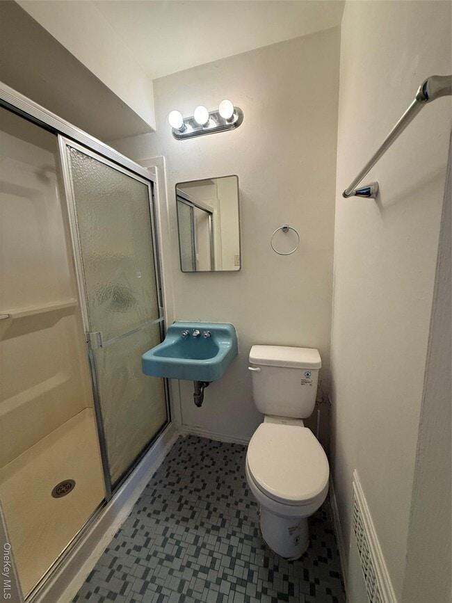 Building Photo - 301A Copiague Pl