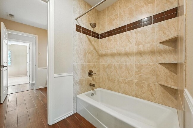 Building Photo - Stately 4-Bedroom Estate Home in Prestigio...