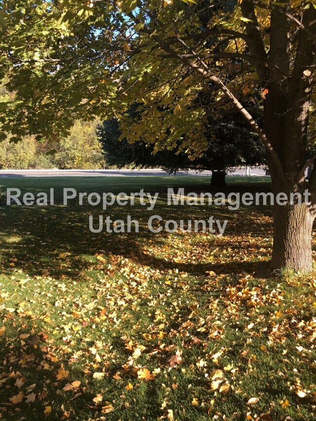 Building Photo - Spacious Lehi Home