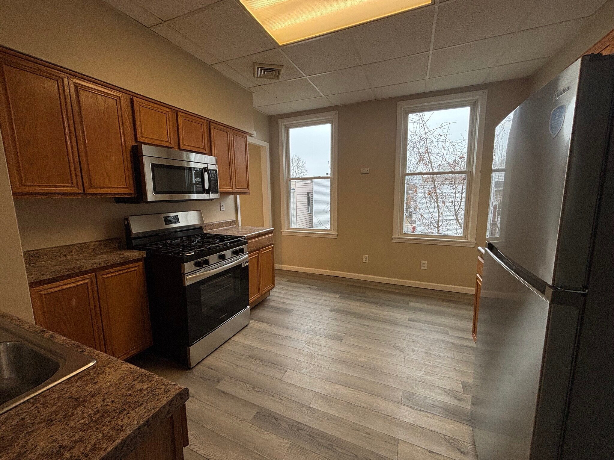 Building Photo - 15 Broadway