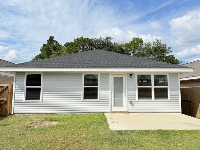 Building Photo - Charming Cottage Home - Commanders Cove