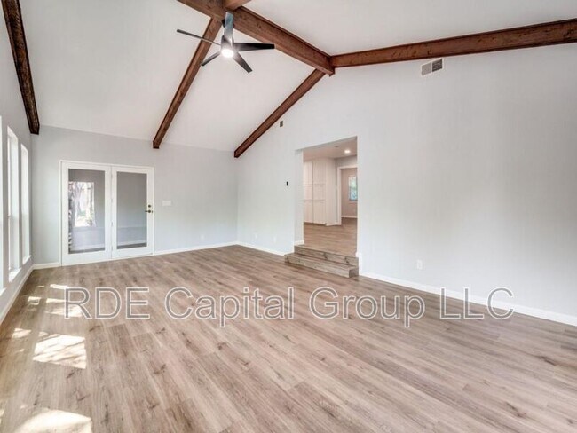 Building Photo - 1108 Wade Dr